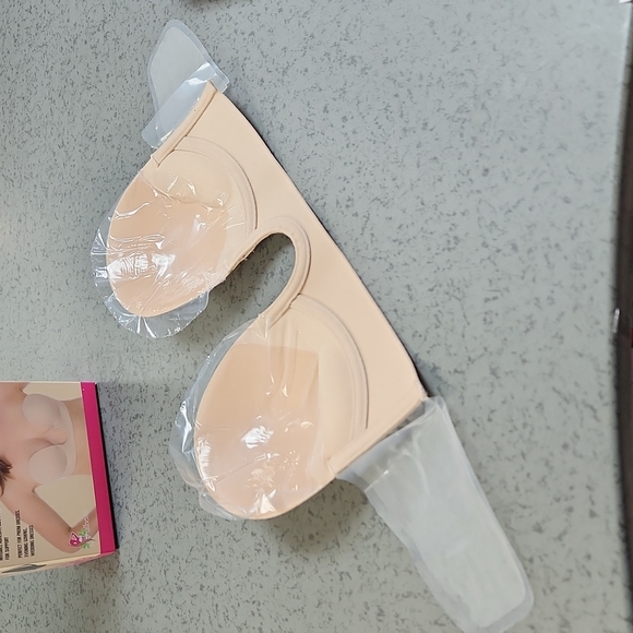 V-Bra Backless Strapless Bra with Adhesive Side Tapes Nude Color - Picture 6 of 6